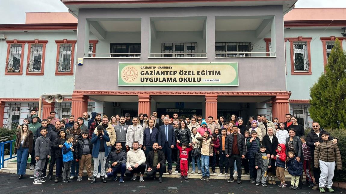 ÖĞRETMENLER GÜNÜMÜZ KUTLU OLSUN